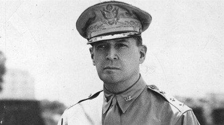 MacArthur: Vị tướng chỉ huy Mỹ được Nhật Bản kính trọng